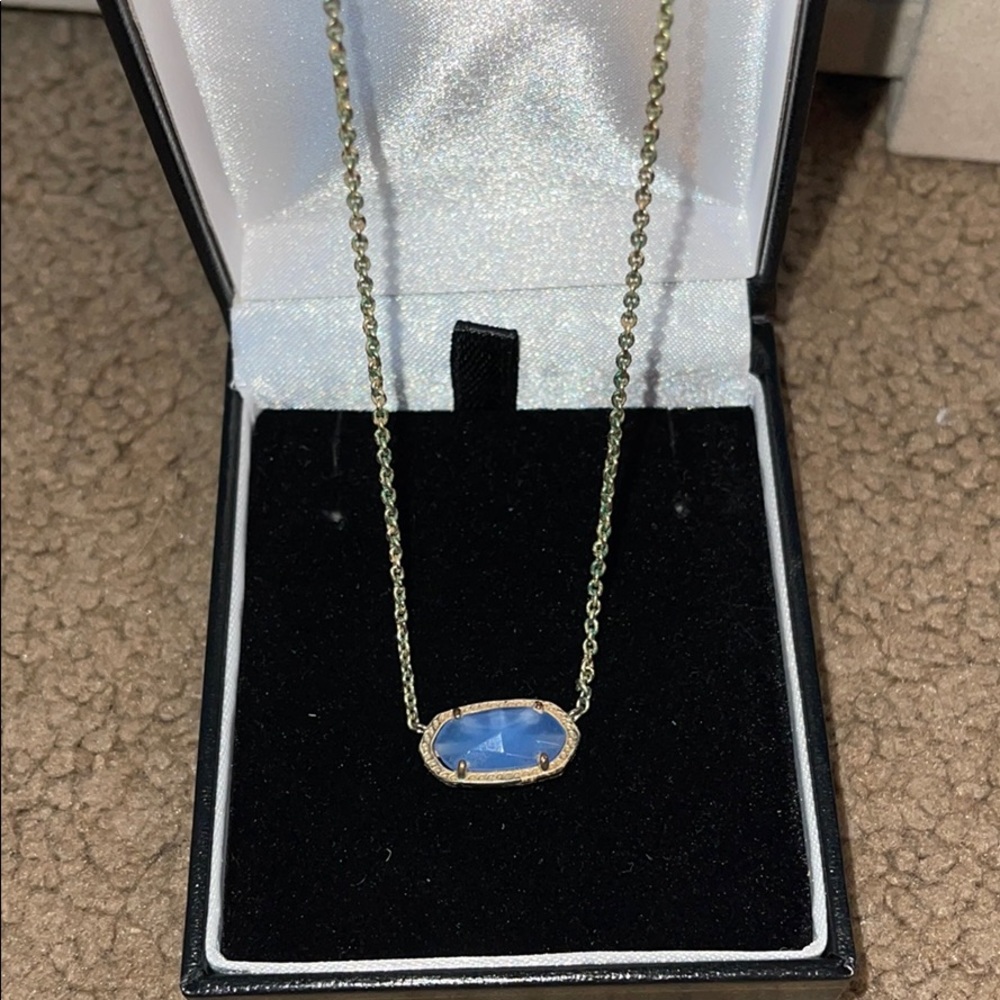 Kendra Scott Gold pendant necklace